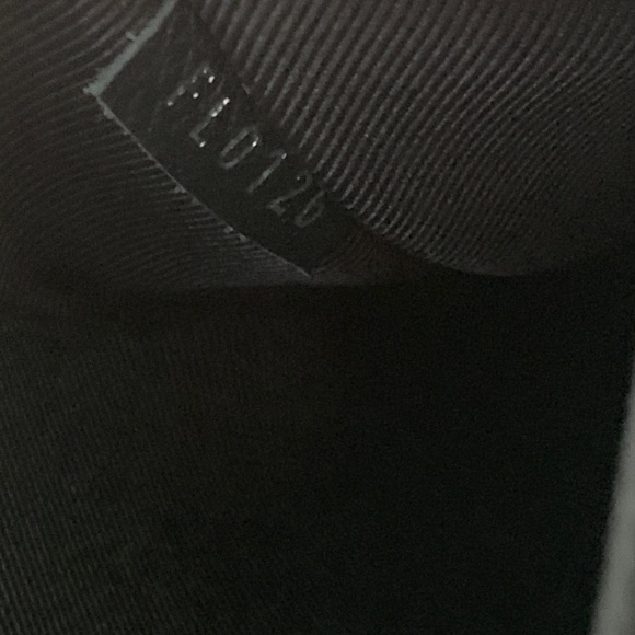 Louis Vuitton Lock Me II - Picture 7 of 8